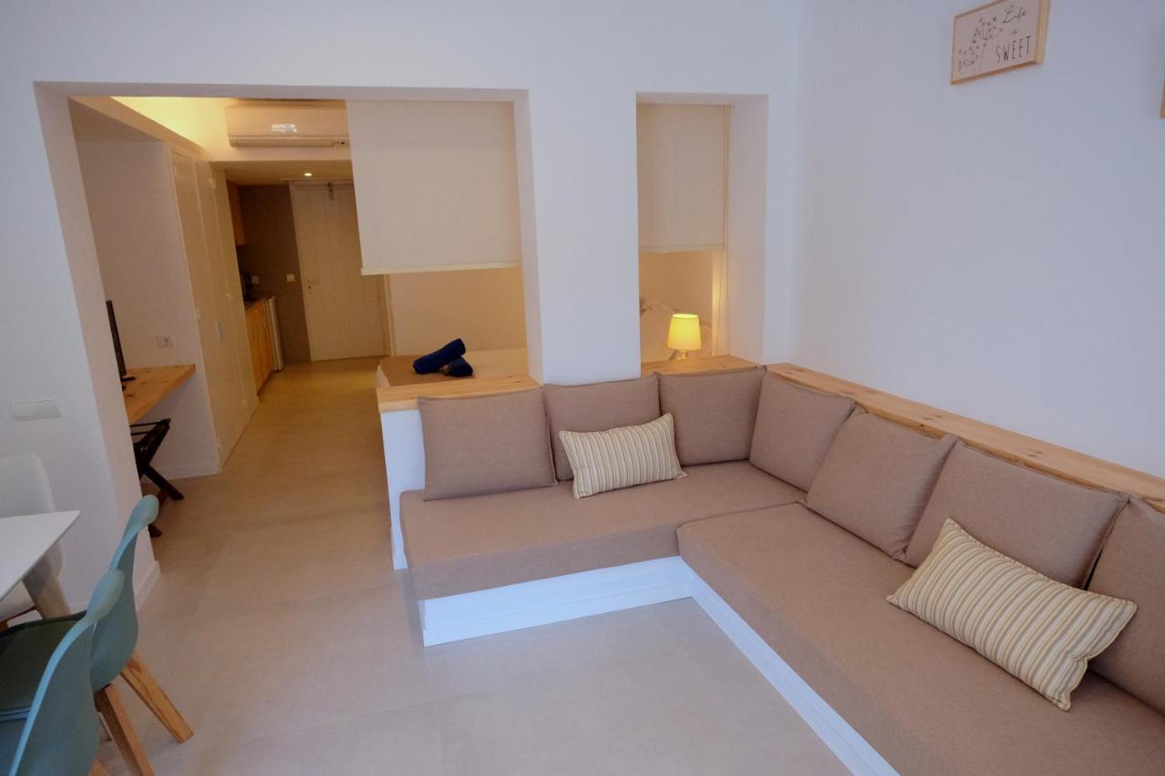Hotel Calina Cadaques Bagian luar foto