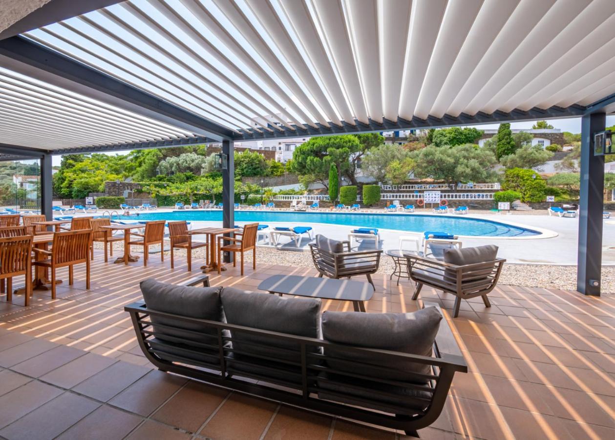 Hotel Calina Cadaques Bagian luar foto