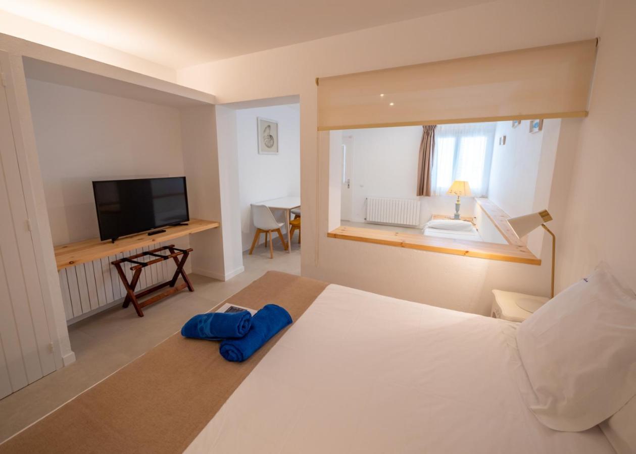 Hotel Calina Cadaques Bagian luar foto