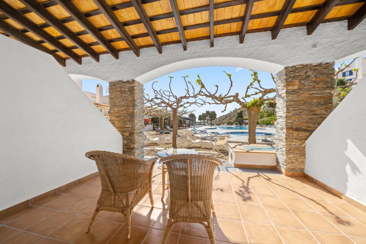 Hotel Calina Cadaques Bagian luar foto