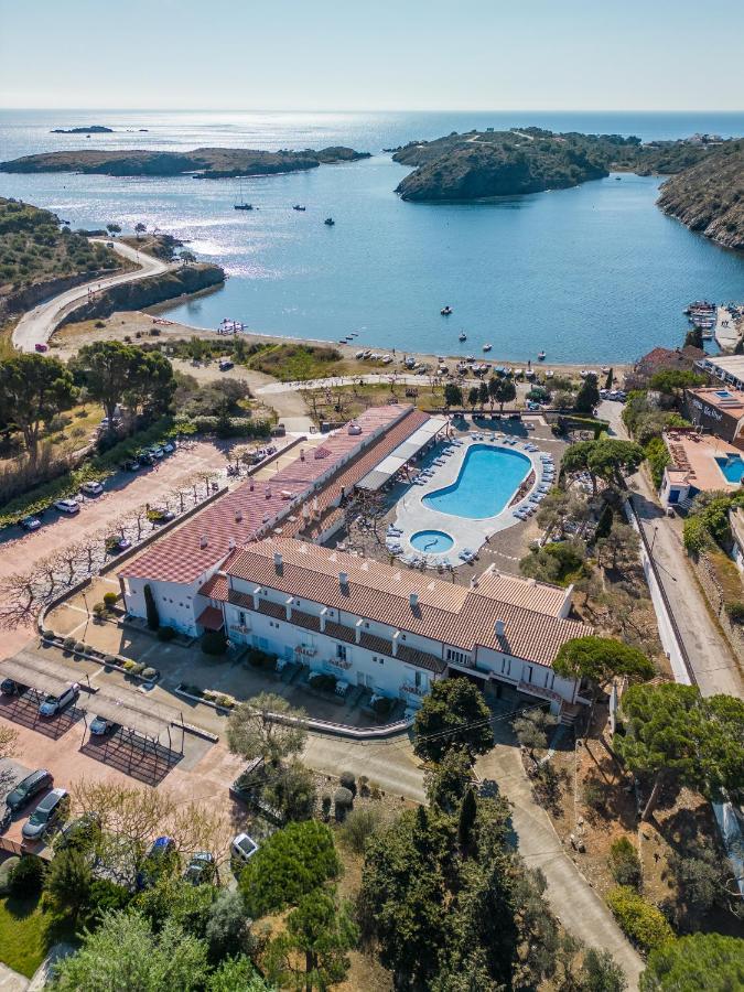 Hotel Calina Cadaques Bagian luar foto