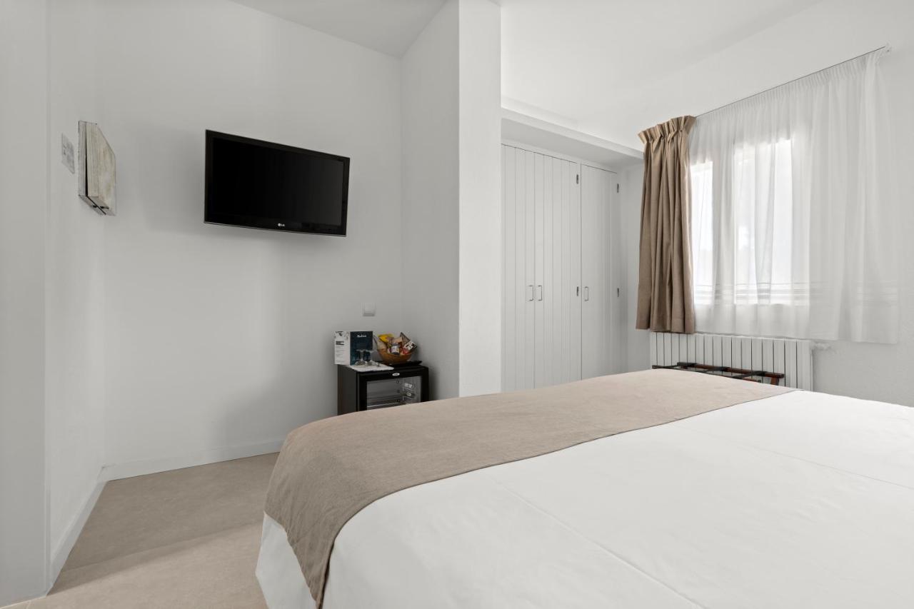 Hotel Calina Cadaques Bagian luar foto