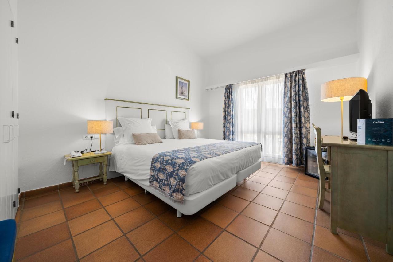 Hotel Calina Cadaques Bagian luar foto