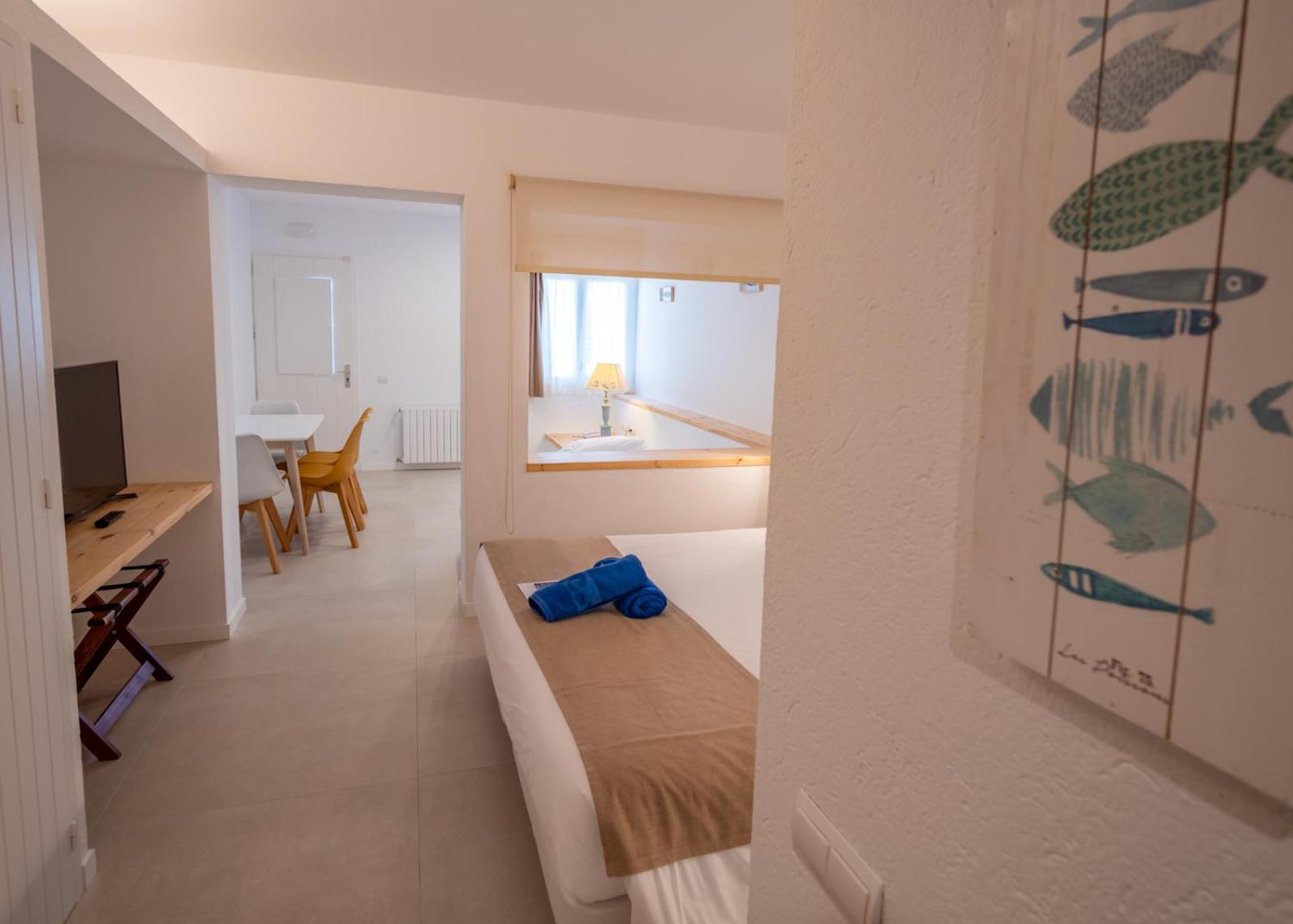 Hotel Calina Cadaques Bagian luar foto