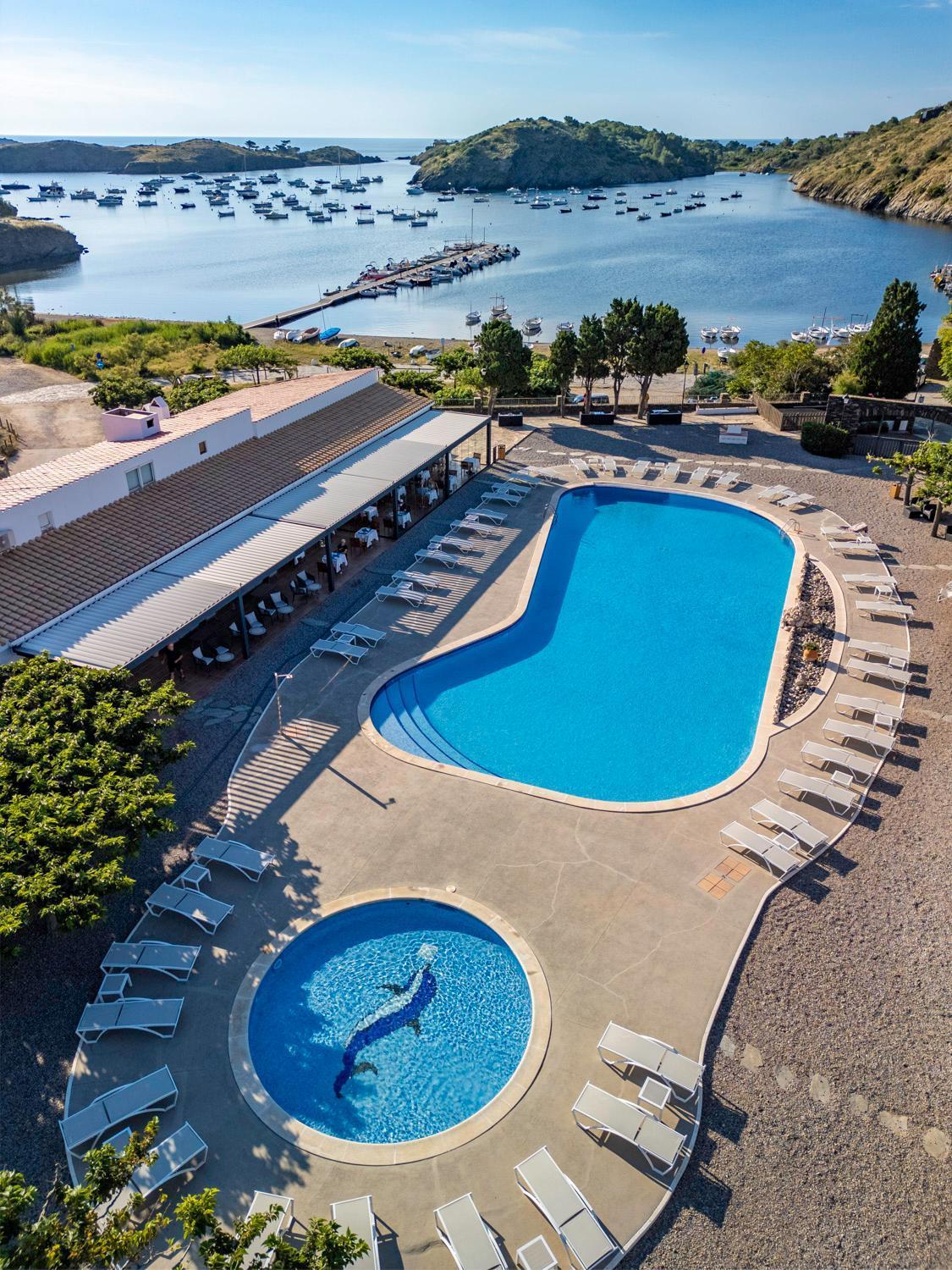 Hotel Calina Cadaques Bagian luar foto