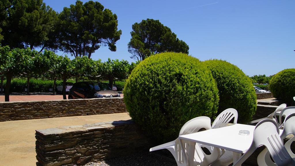 Hotel Calina Cadaques Bagian luar foto