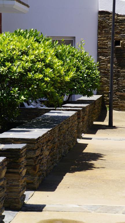 Hotel Calina Cadaques Bagian luar foto