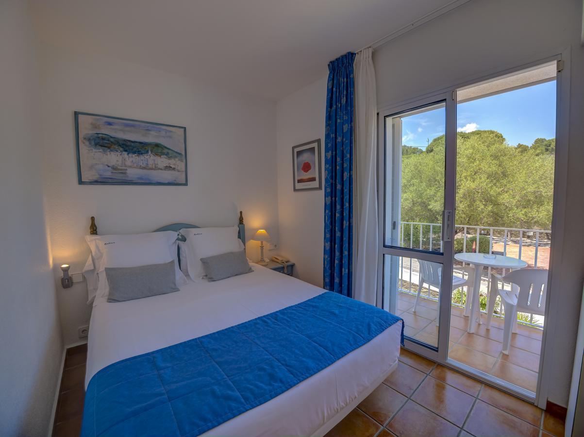 Hotel Calina Cadaques Bagian luar foto
