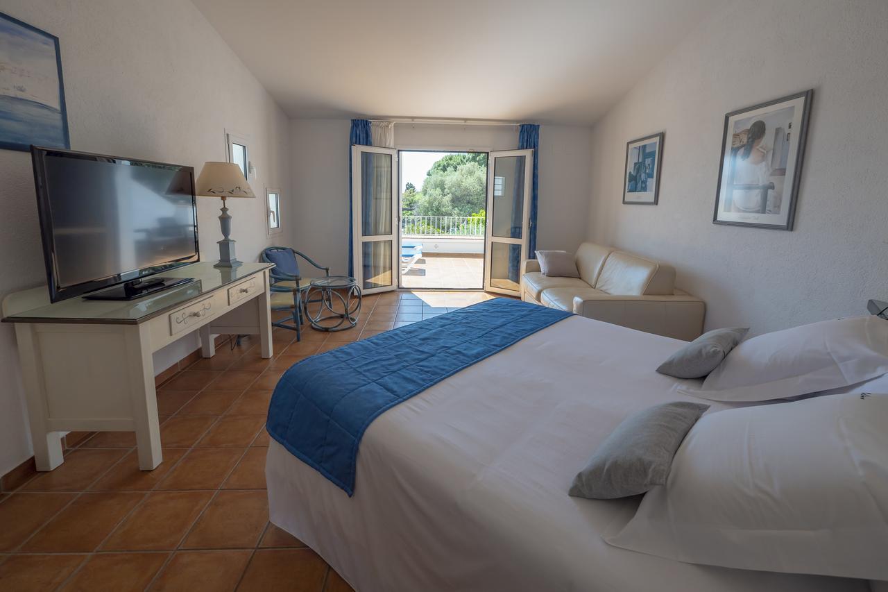 Hotel Calina Cadaques Bagian luar foto